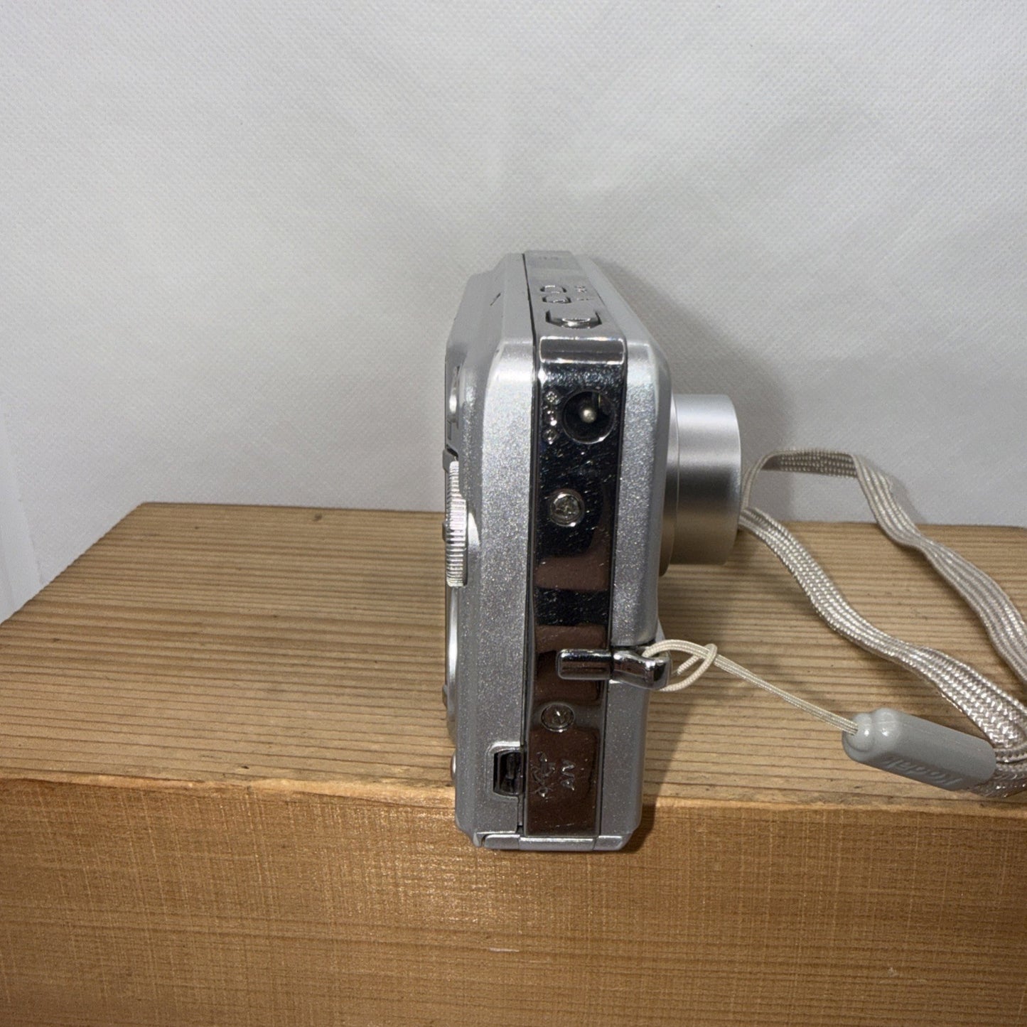Kodak Easyshare M1073 10.2MP Digital Camera Tested + Charger Battery 4GB SD Card