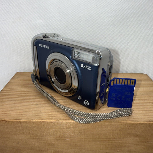 Fujifilm FinePix A800 - 8MP camera and batteries - Retro, Y2K, Vintage0