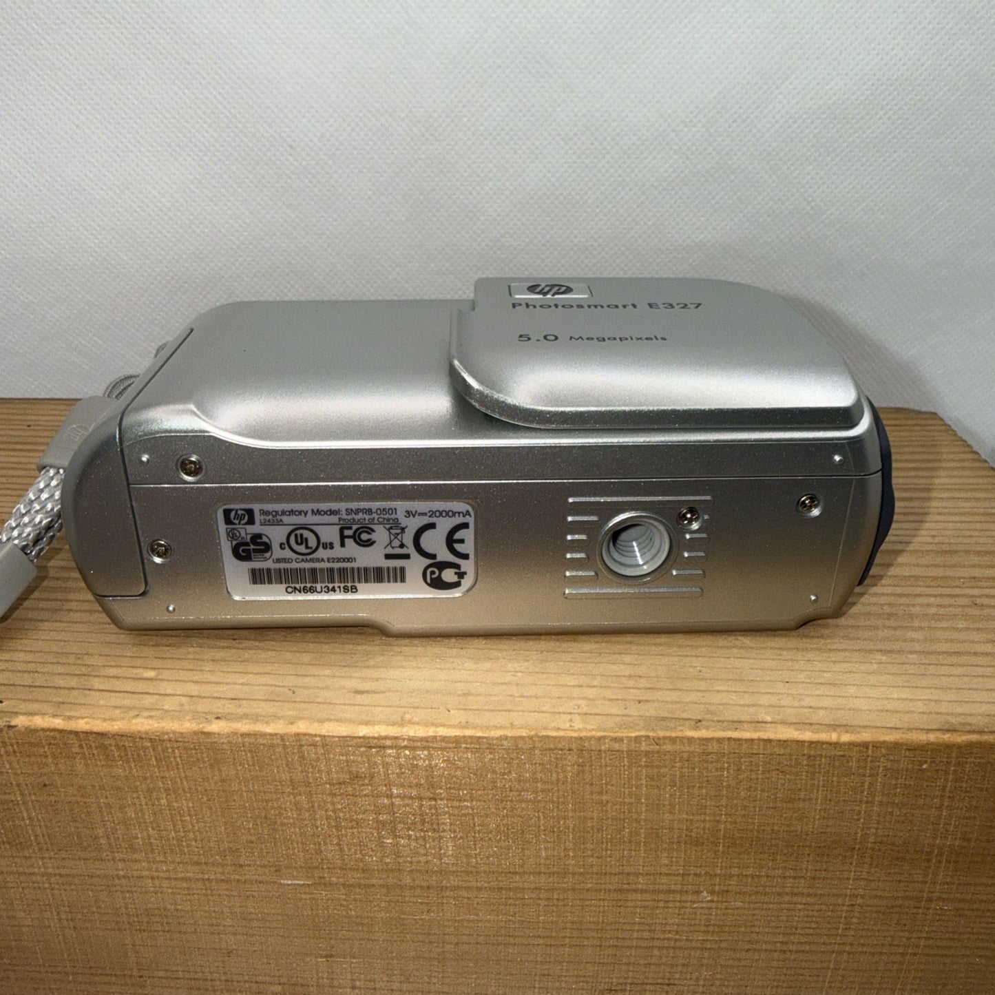 HP Photosmart E327 5.0MP Digital Camera Tested Working + SD Card VGC