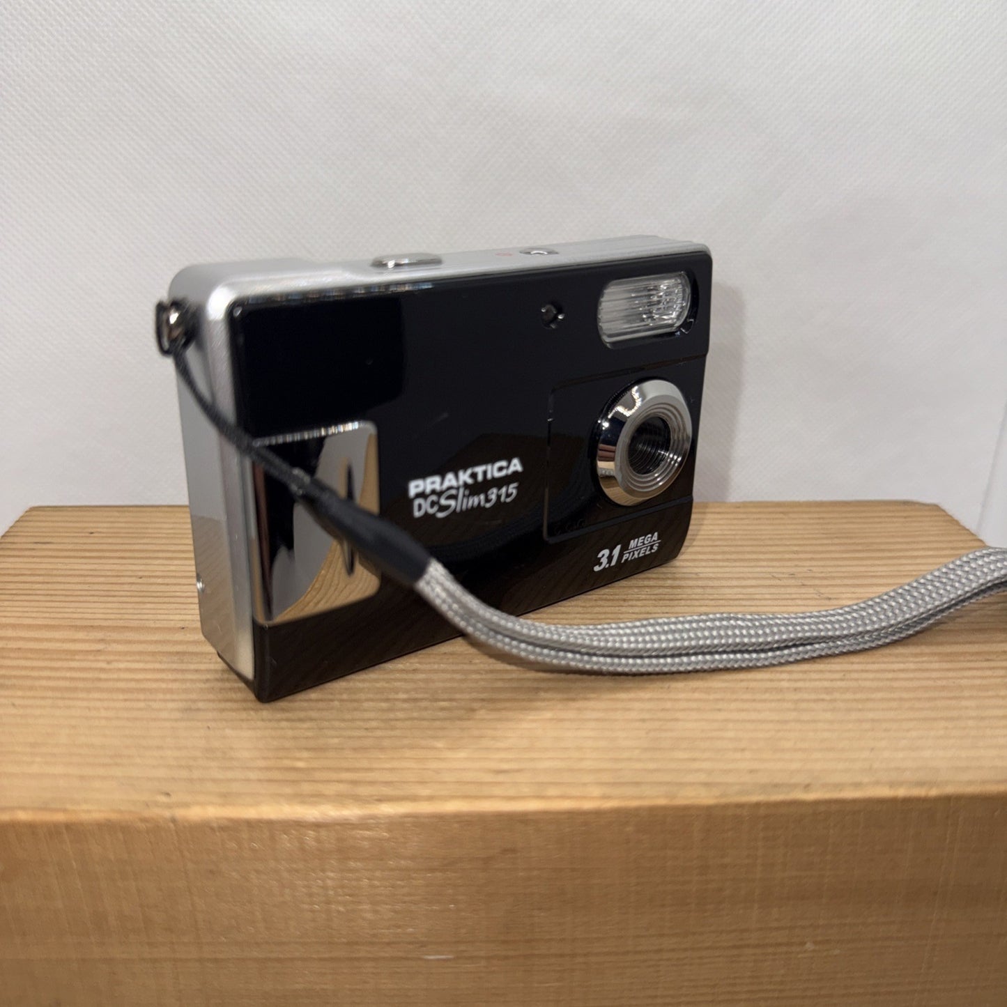 Praktica DC Slim 315 3.1MP Digital Camera Vintage Retro Tested + SD Card