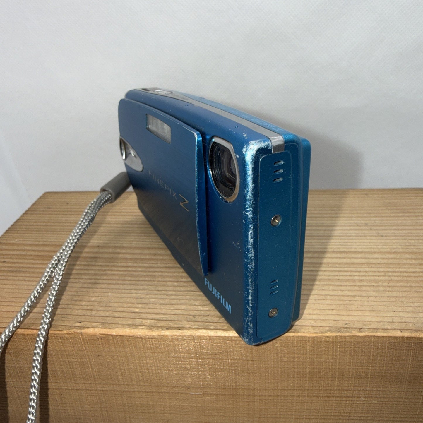 Fujifilm Finepix Z20fd 10MP Digital Camera Blue Tested + Charger Battery 4GB SD