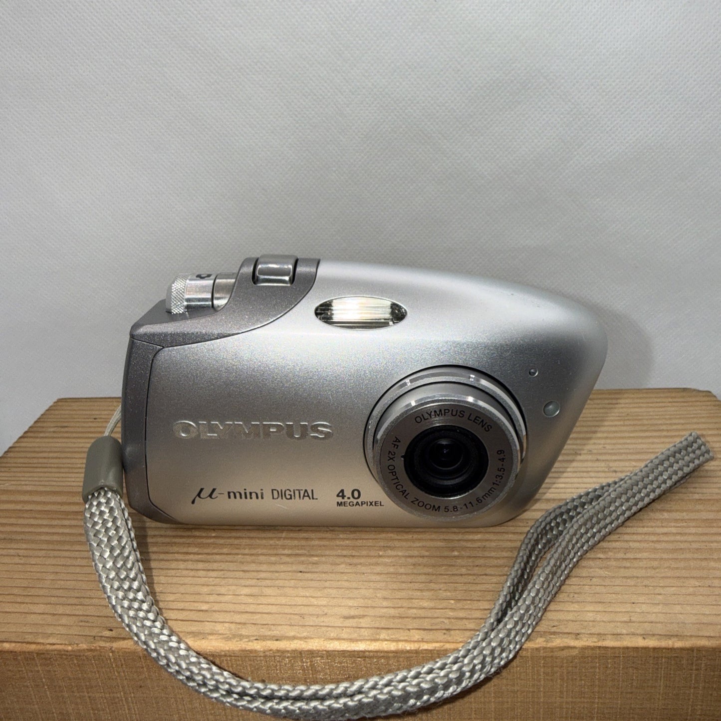 Olympus U Mini 4MP Digital Camera Tested Working + Charger Battery XD Card