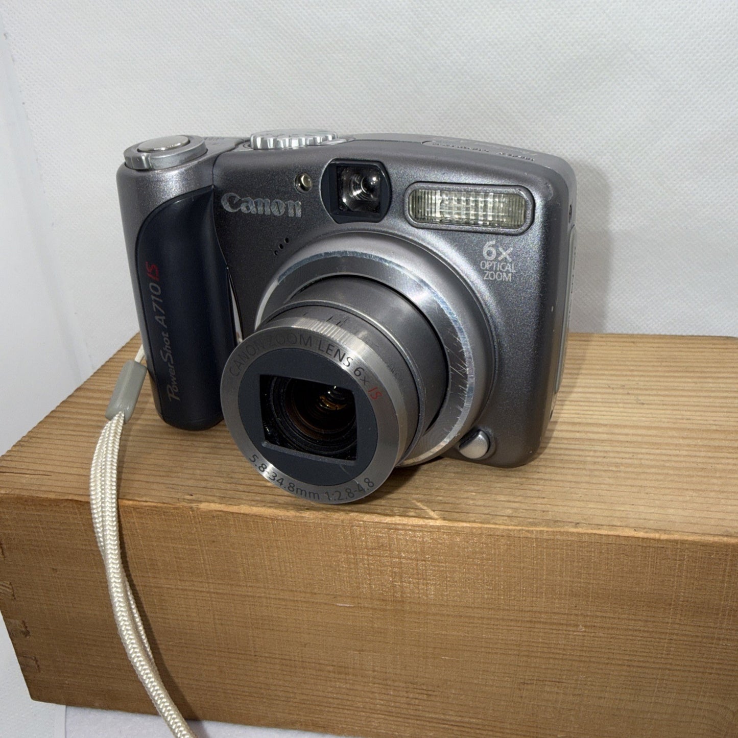 Canon PowerShot A710 Is Digital Camera 7.1mp Tested * minor screen issue* 4GB SD