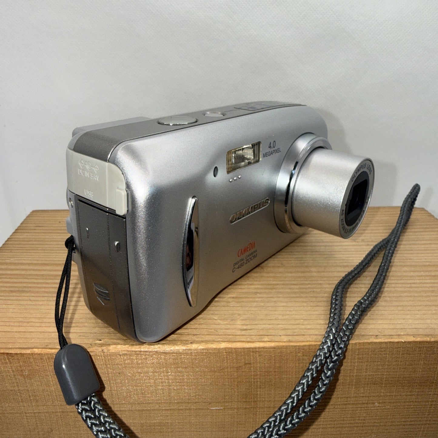 Olympus Camedia C-480 Zoom 4MP Digital Camera Working + XD Card & Reader VGC