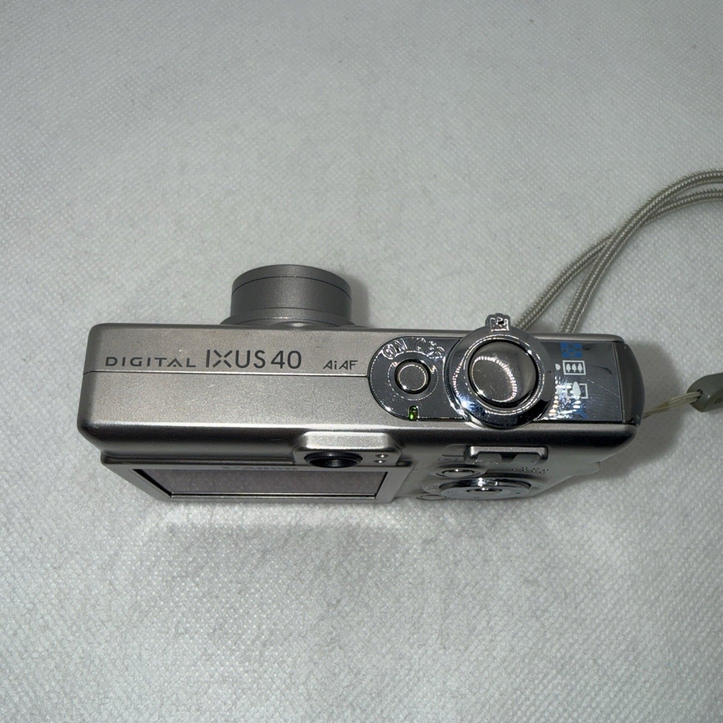 Canon IXUS 40 4.0MP Digital Camera Tested Plus Charger Battery 2GB SD Card Retro4