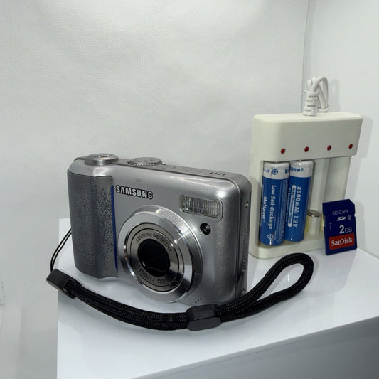 Samsung Digimax D103 10.1MP Digital Camera Tested + Charger Batteries 2GB SD