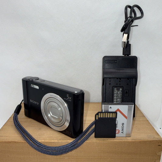 Sony Cyber-shot DSC-W800 20.1MP Digital Camera Tested + Charger Battery 16GB SD0