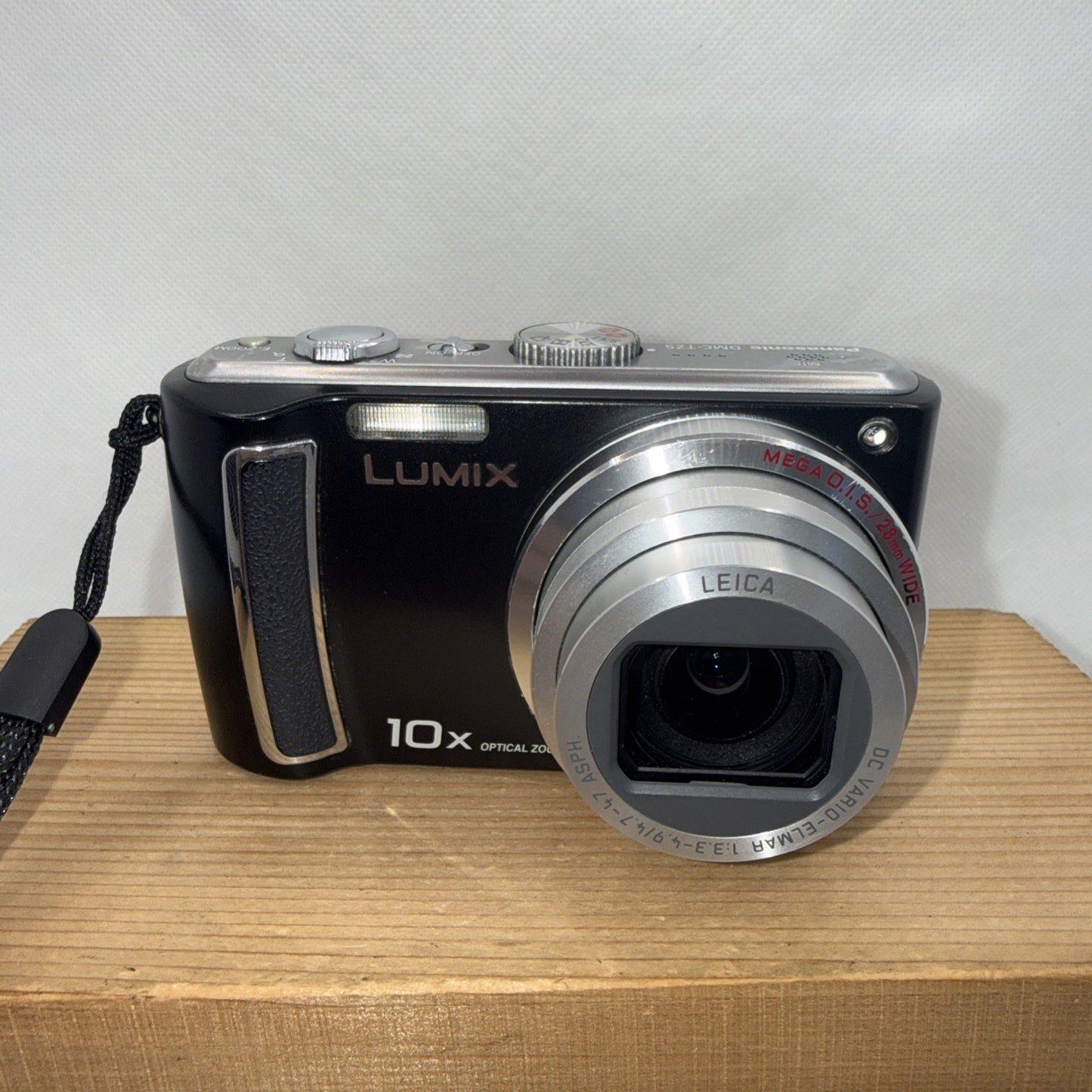 Panasonic LUMIX DMC-TZ5 9MP Digital Camera Tested + Charger Battery 16GB SD