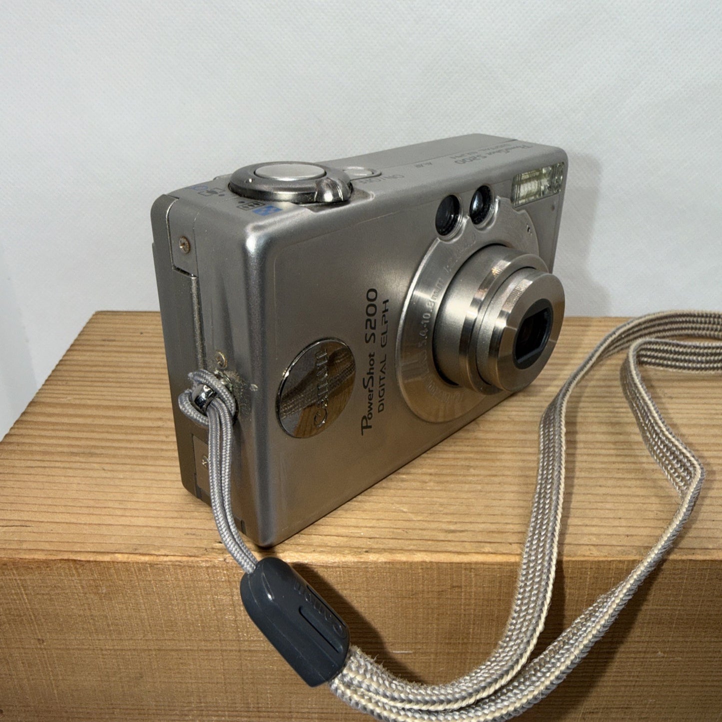 Canon PowerShot S200 Digital Camera 2MP Tested + Charger Battery Memory Retro