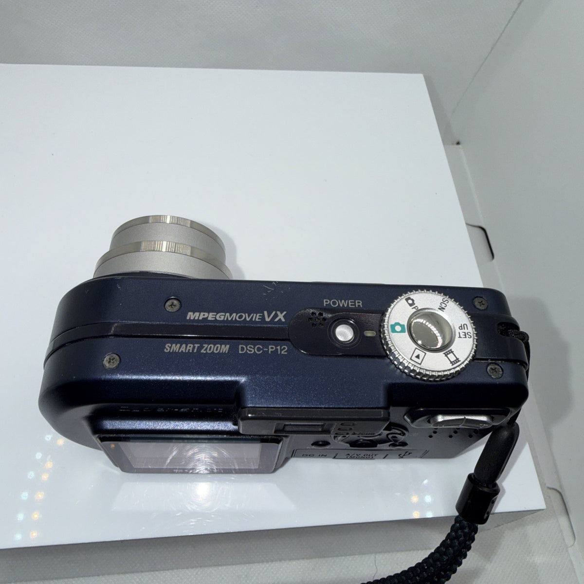 Sony Cybershot DSC-P12 5MP Digital Camera Tested + Charger Battery Memory