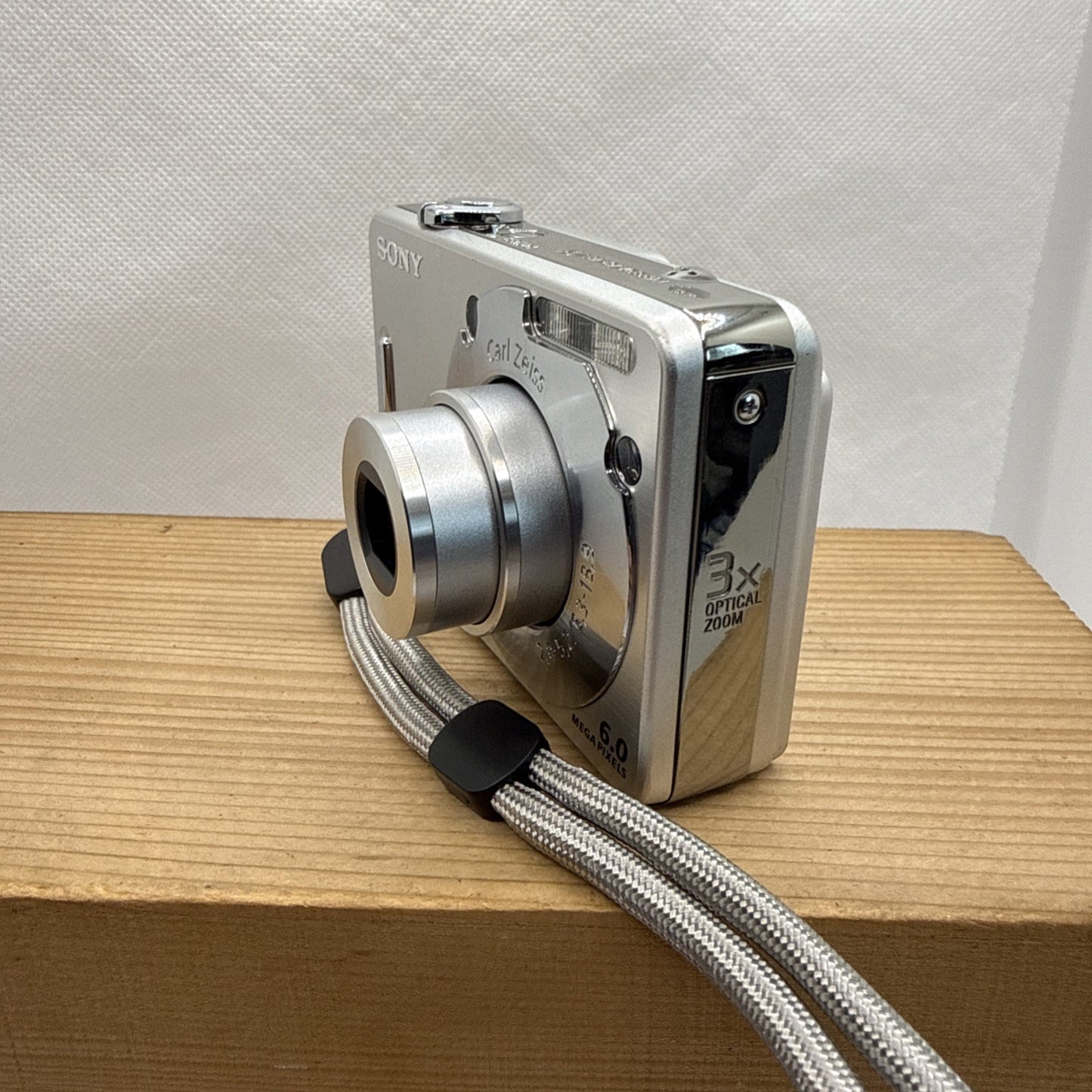 Sony Cyber-shot DSC-W50 6MP Digital Camera Tested + Charger Battery Memory
