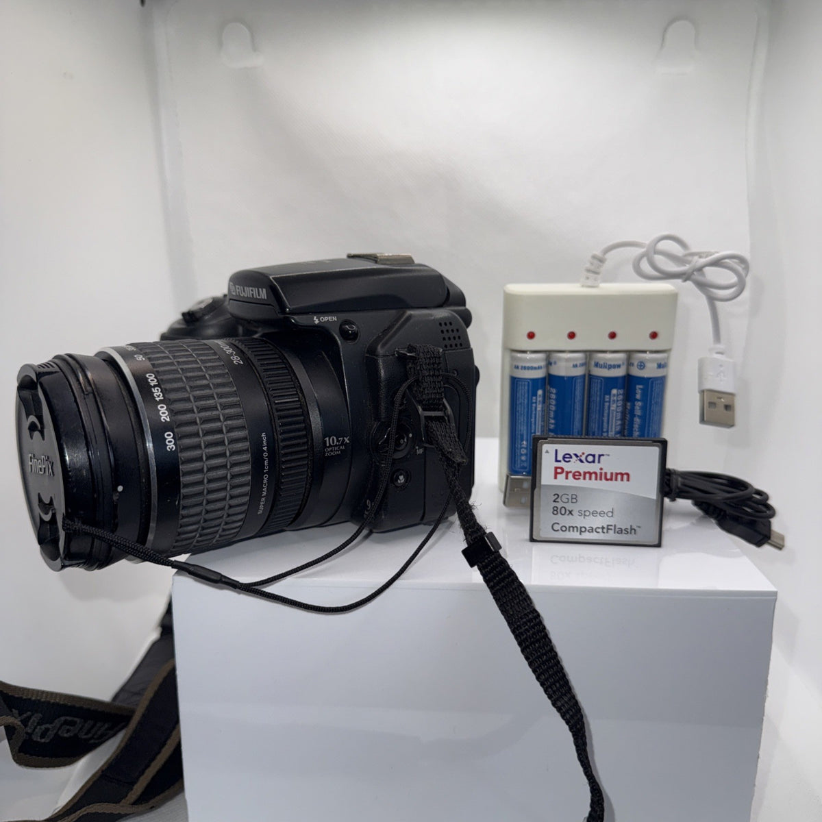 Digital Bridge Camera Fujifilm FinePix S9500 9MP Tested + Charger Batteries 2GB