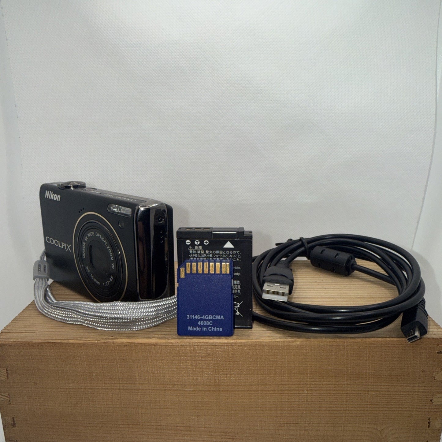 Nikon Coolpix S640 12.2MP Digital Camera Tested + Charger Battery 4GB SD Card