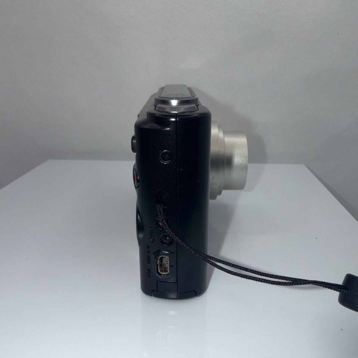 Sony Cybershot DSC-W800 20.1MP Digital Camera Tested + Charger Battery 4GB SD