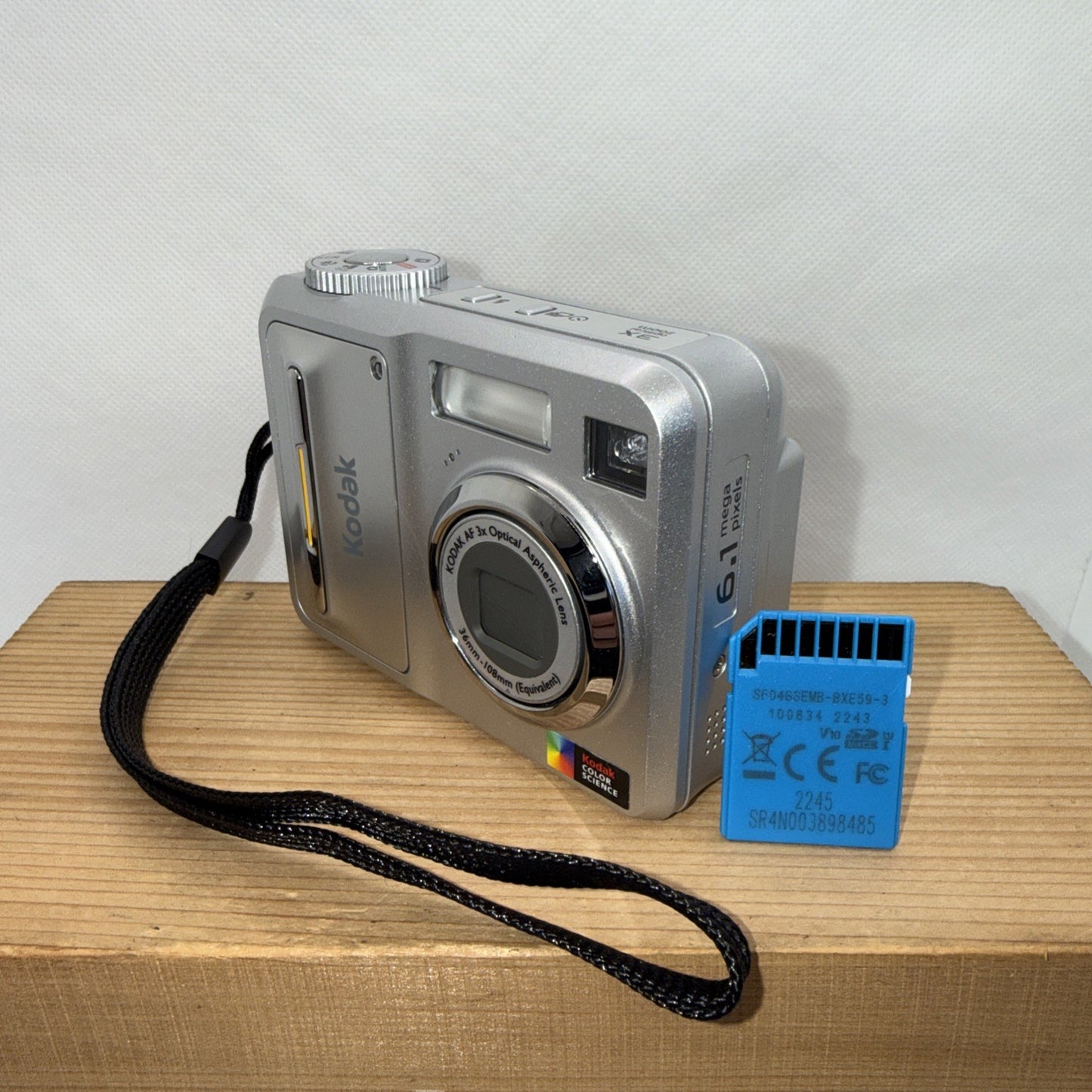 Kodak Easy Share C653 6.1MP Digital Camera Tested + 4GB SD Card & 2 X Free Gifts