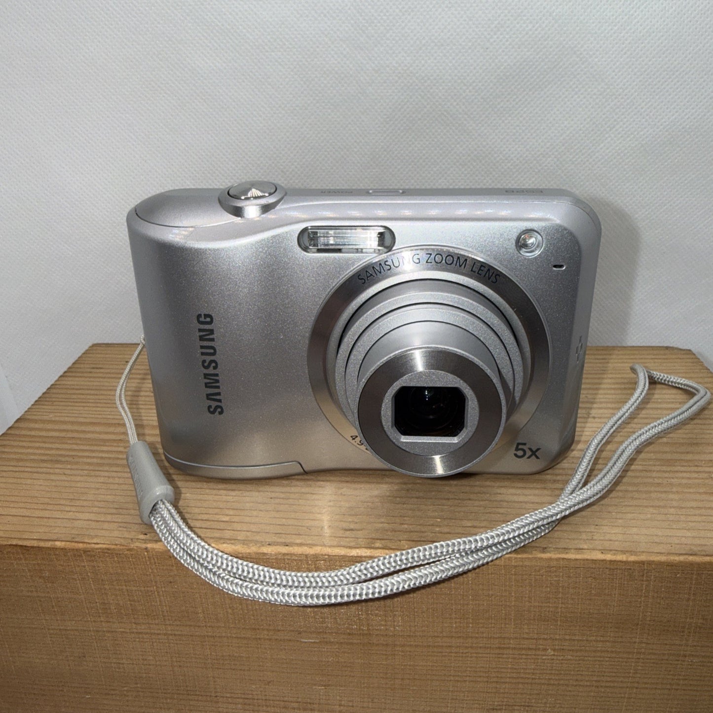 Samsung Digital Camera ES28 12.2MP Silver Tested