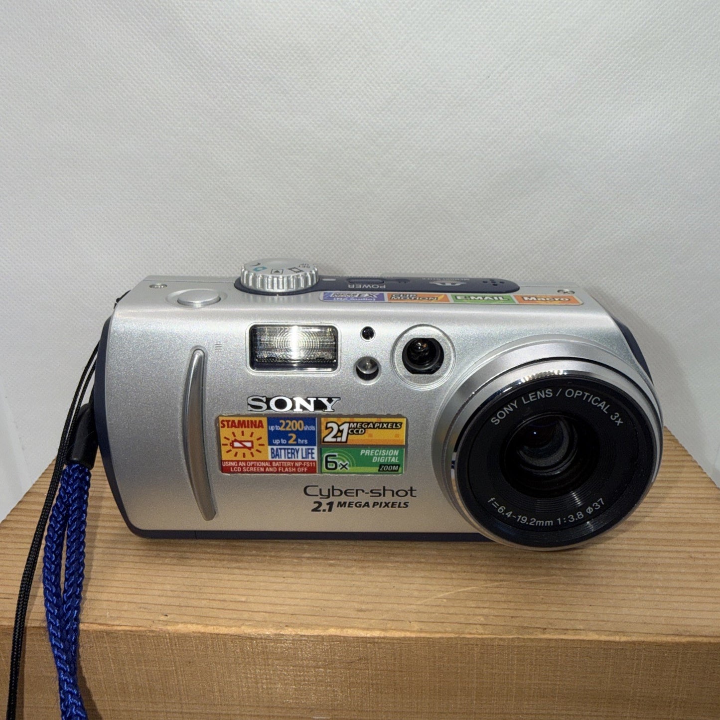Sony Digital Camera Cybershot DSC-P50 2.1MP Silver Tested + Memory Retro