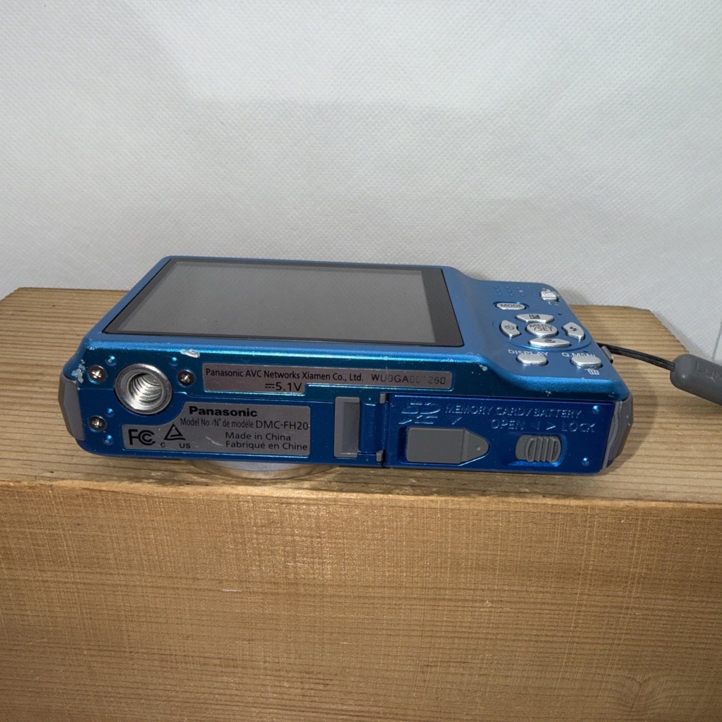 Panasonic LUMIX DMC-FS30 14.1MP Digital Camera Tested + Charger Battery 4GB SD