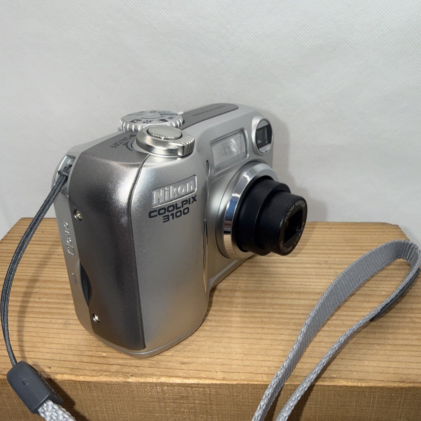 Nikon Digital Camera Coolpix 3100 3.2MP Boxed Tested Working + Memory Card VGC