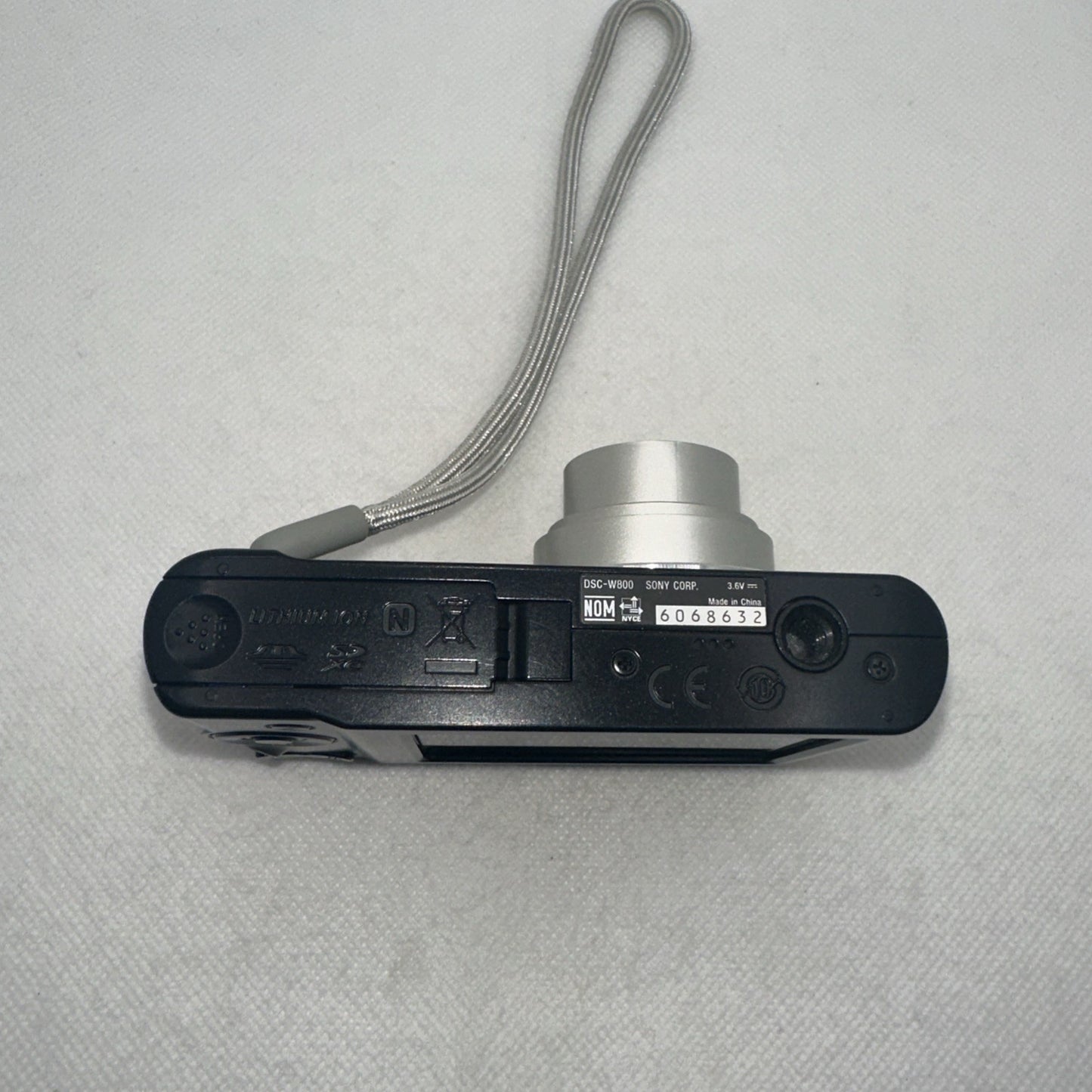 Sony Cyber-shot DSC-W800 20.1MP Digital Camera Tested Charger Battery 16GB Case8