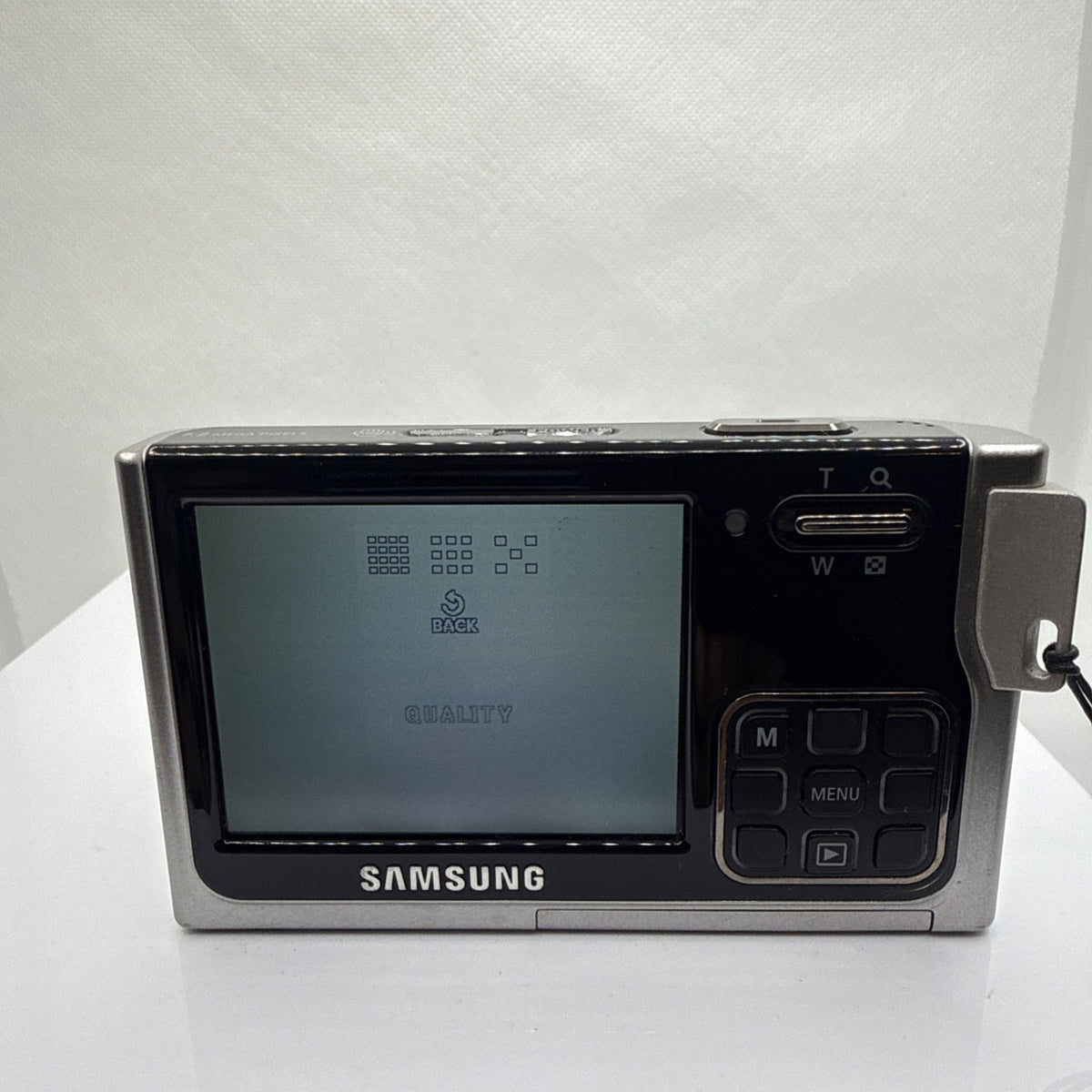 Samsung Digimax L70 7.2MP Digital Camera Tested + Charger Battery 2GB SD Case
