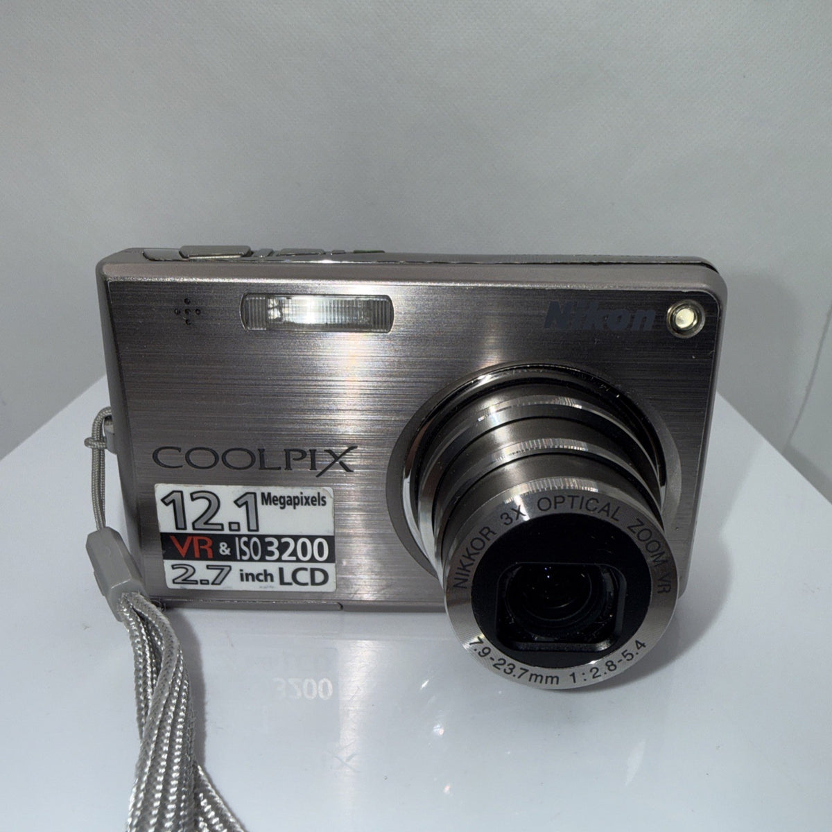 Nikon Coolpix S700 12MP Digital Camera Tested *Minor Screen Issue* + Accessories
