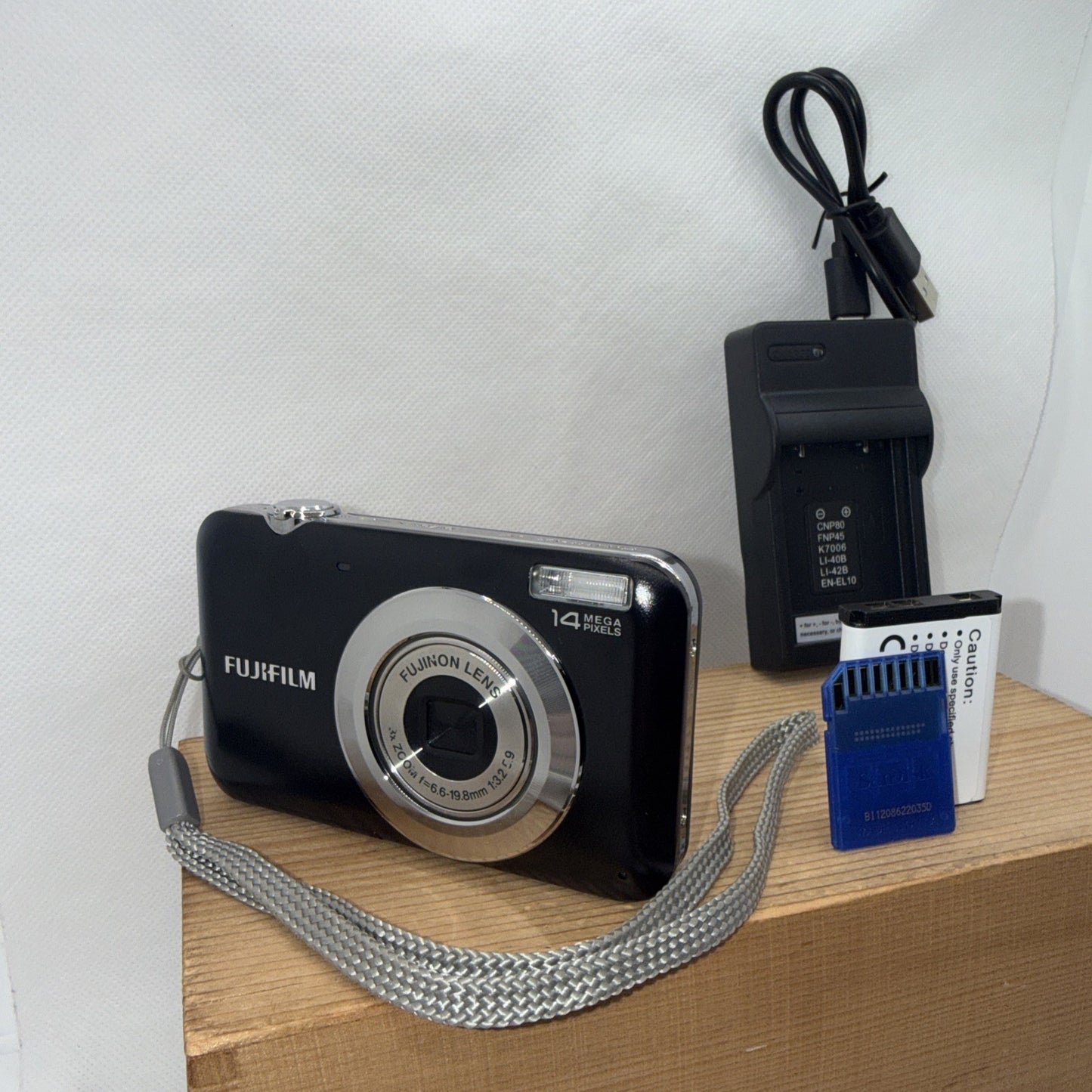 Fujifilm Digital Camera FinePix JV170 14MP Tested + Charger Battery 8GB SD Card