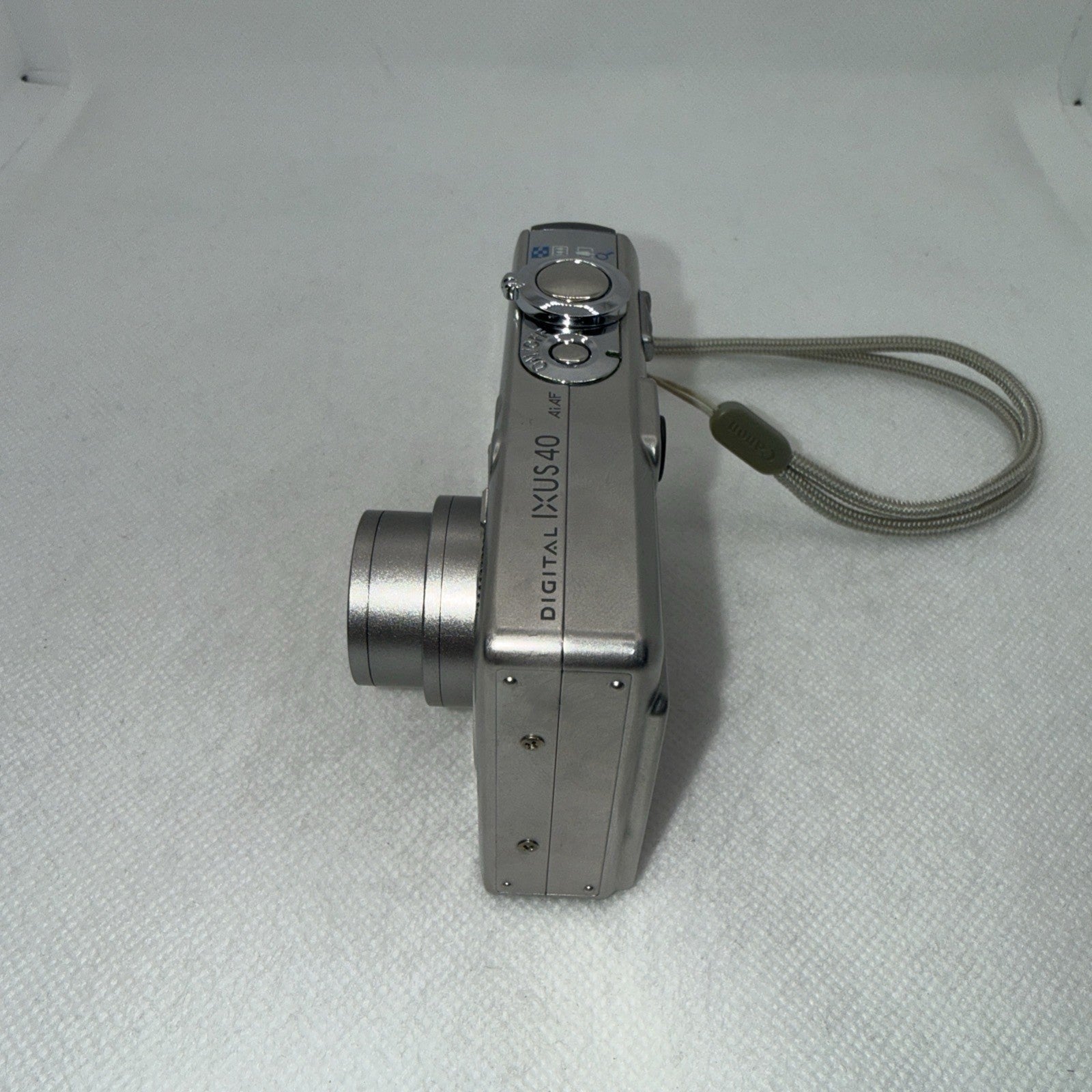 Canon IXUS 40 4.0MP Digital Camera Tested Plus Charger Battery 2GB SD Card Retro5