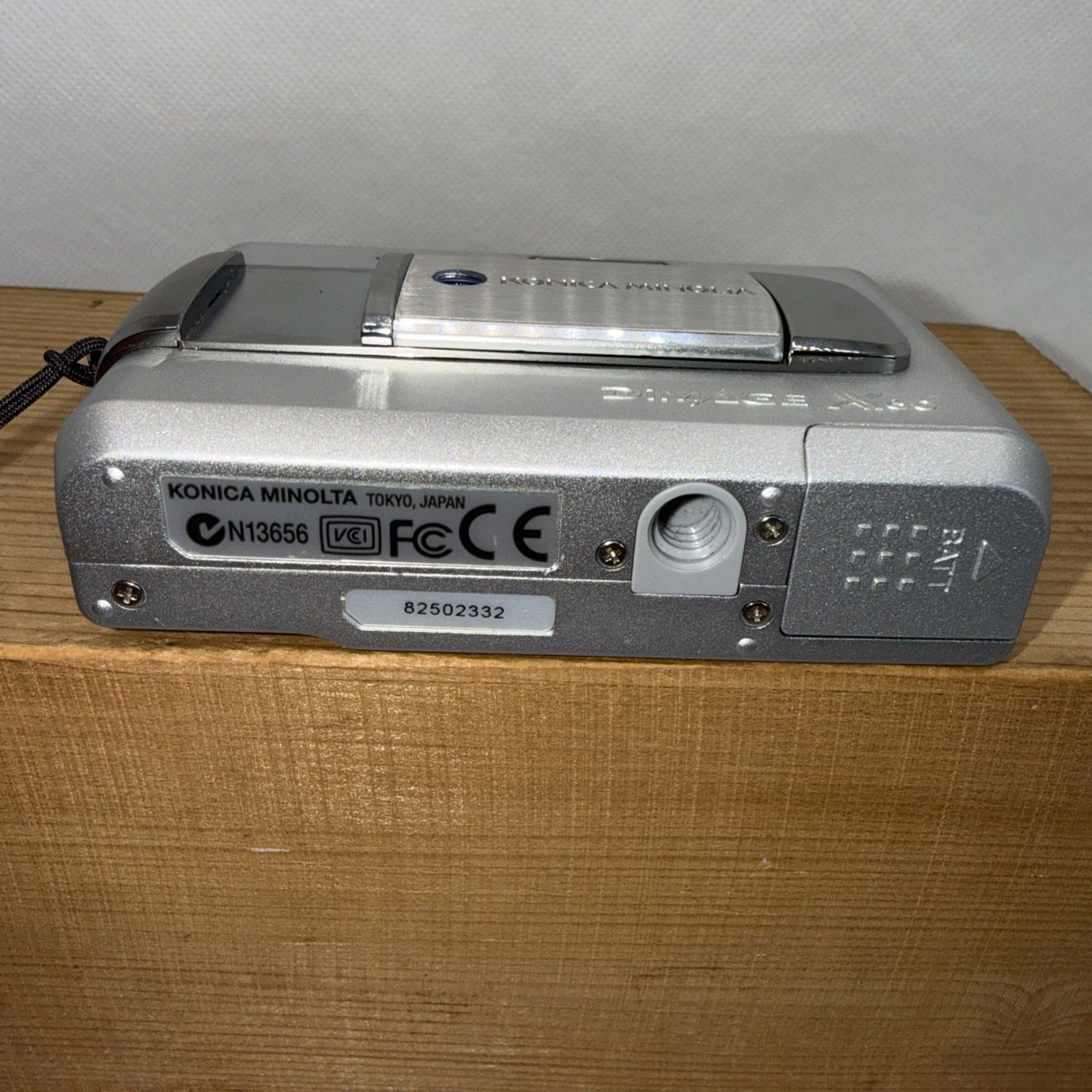 Konica Minolta DiMAGE X60 5MP Digital Camera Working + Charger Battery 4GB SD