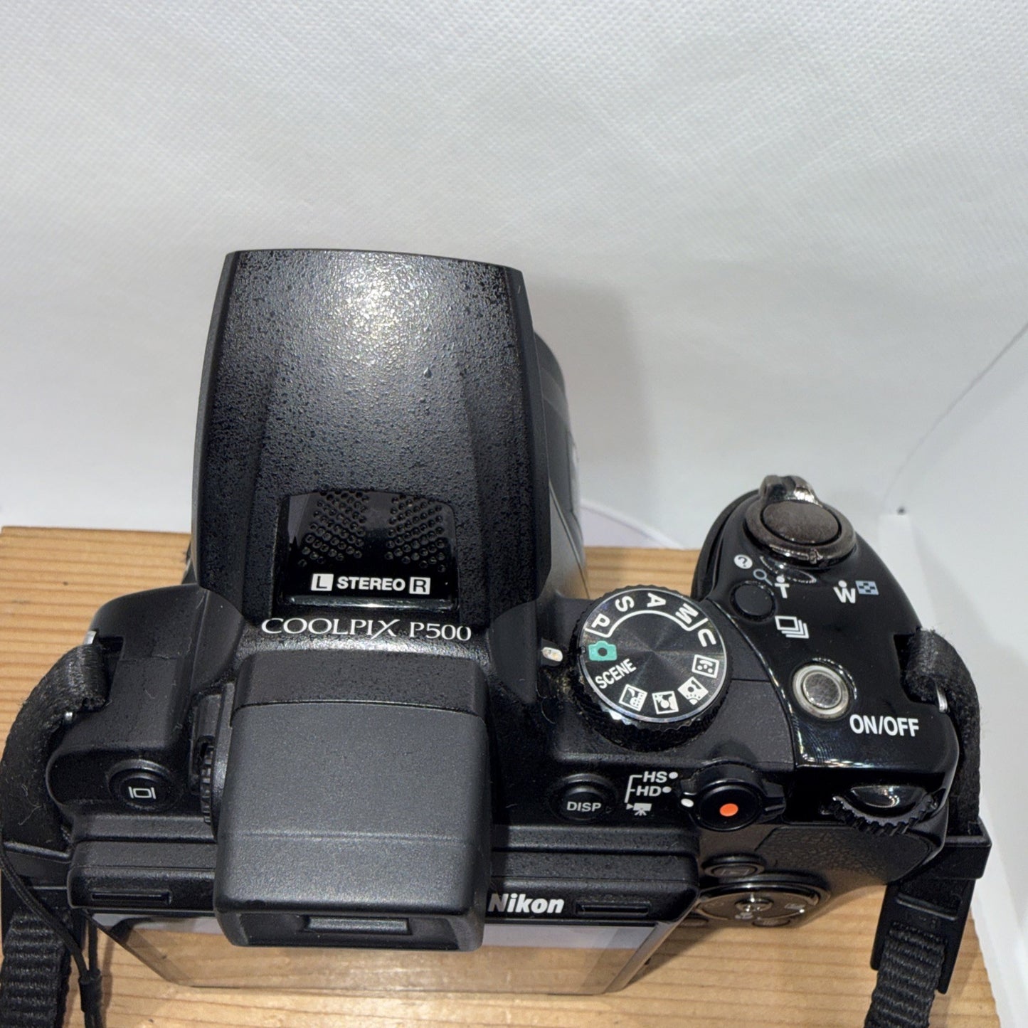 Nikon Coolpix P500 12.1MP Digital Camera 36x Zoom Tested + Charger Battery 4GB