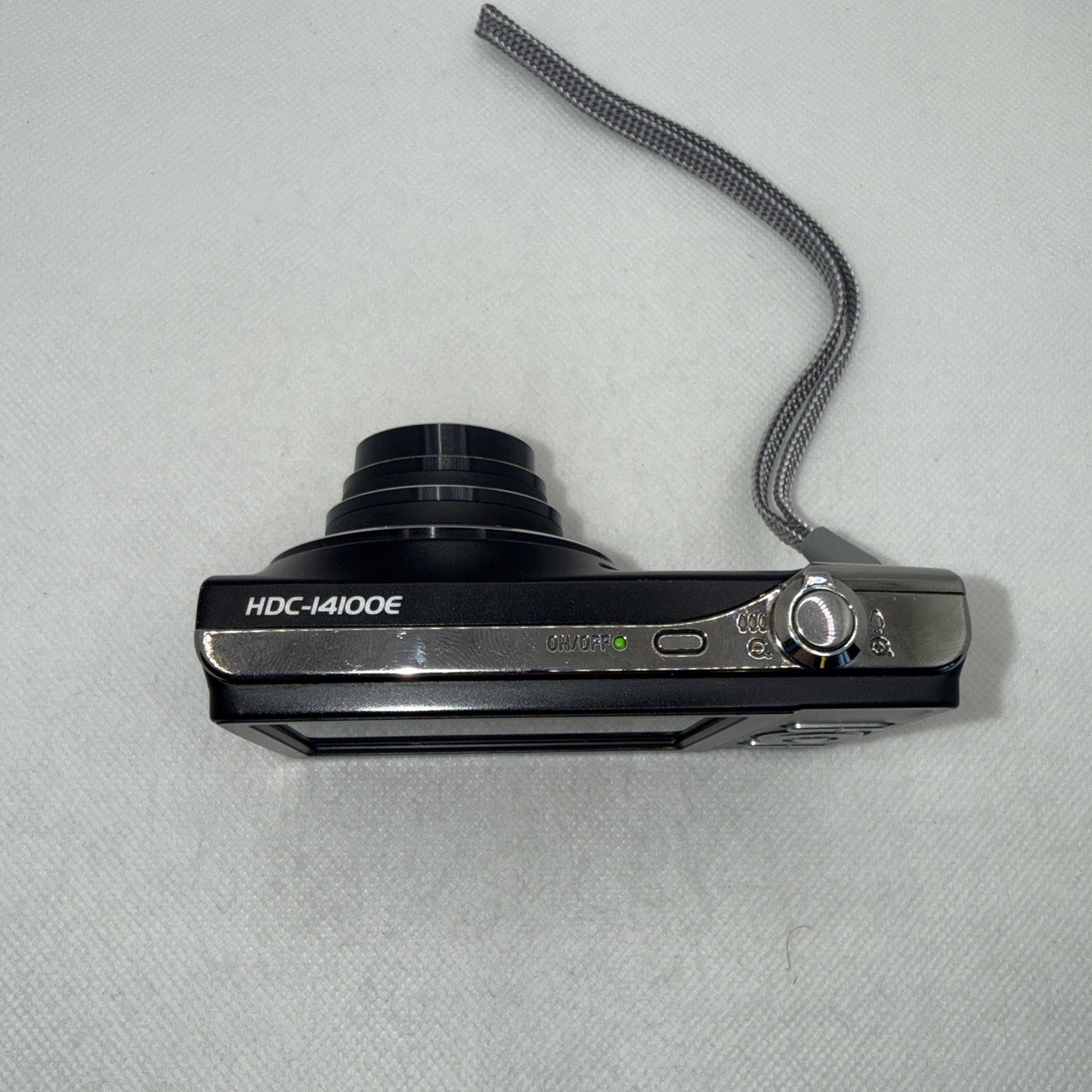 Y2K Digicam Hitachi Digital Camera HDC-14100E 14.1MP Tested + Charger Battery SD5