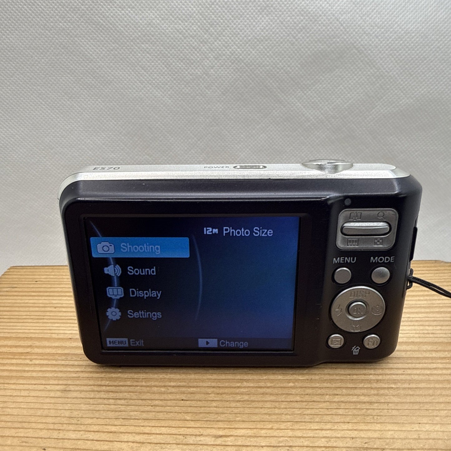 Samsung ES70 12.2MP Digital Camera Tested Working + Charger Battery 4GB SD
