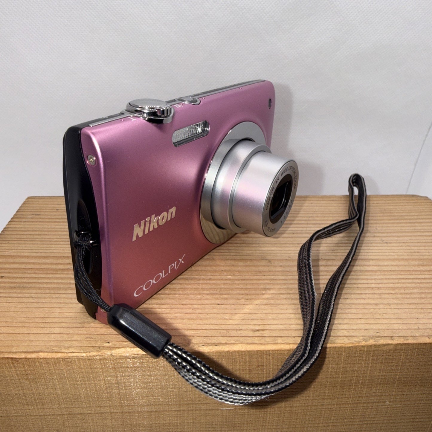 Nikon Coolpix S2500 Pink 12MP Digital Camera Tested + Charger Battery 8GB Boxed