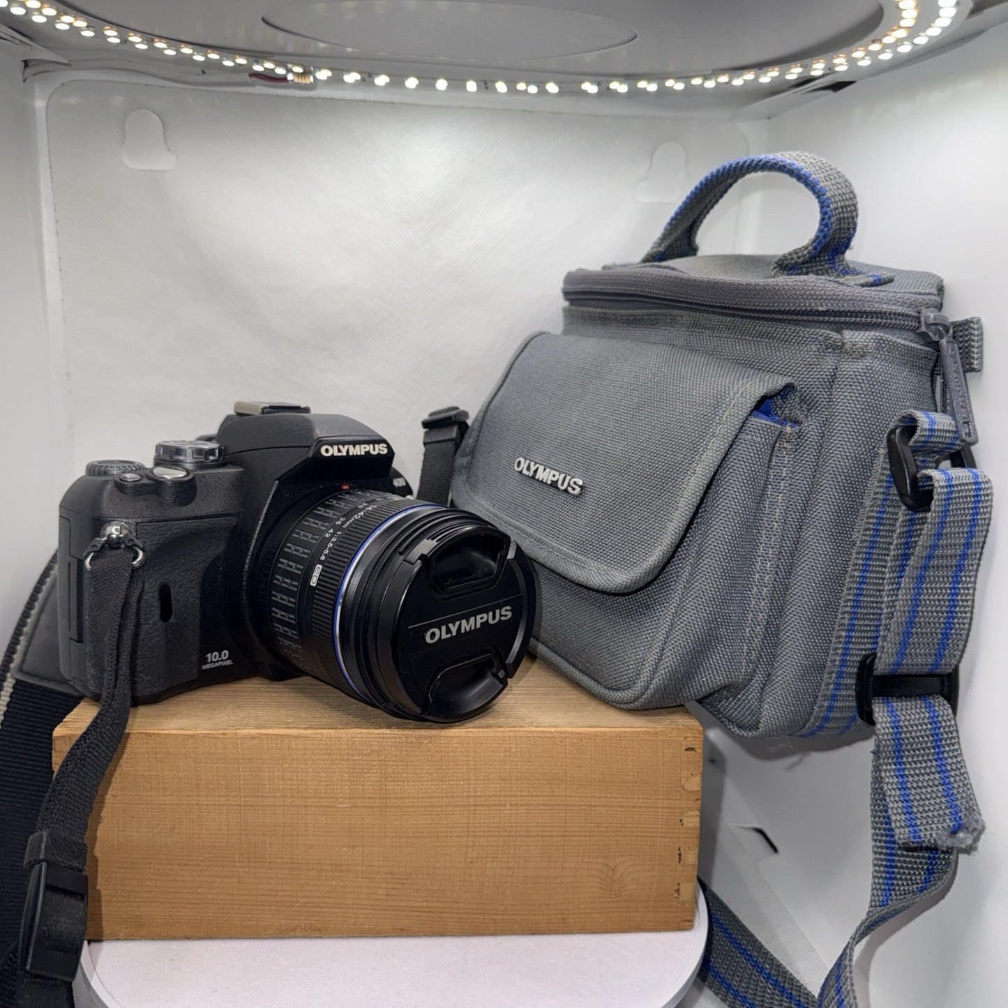 Olympus E-400 10MP Digital DSLR Camera Tested + Charger Battery Memory Case