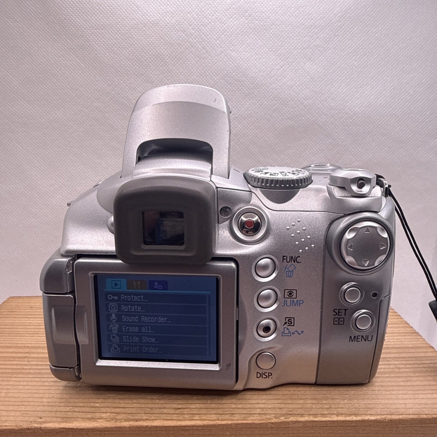 Canon PowerShot S2 IS 5MP Digital Camera Tested + Charger Batteries Case And SD