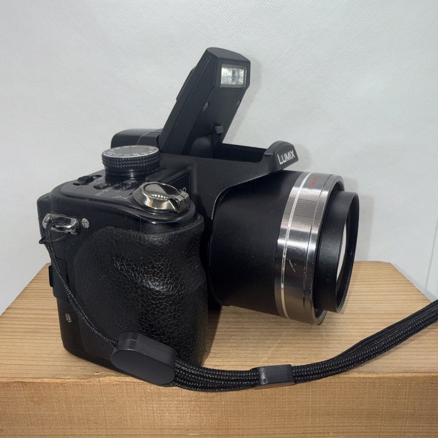 Panasonic LUMIX DMC-FZ38 12MP Digital Bridge Camera Tested + Accessories