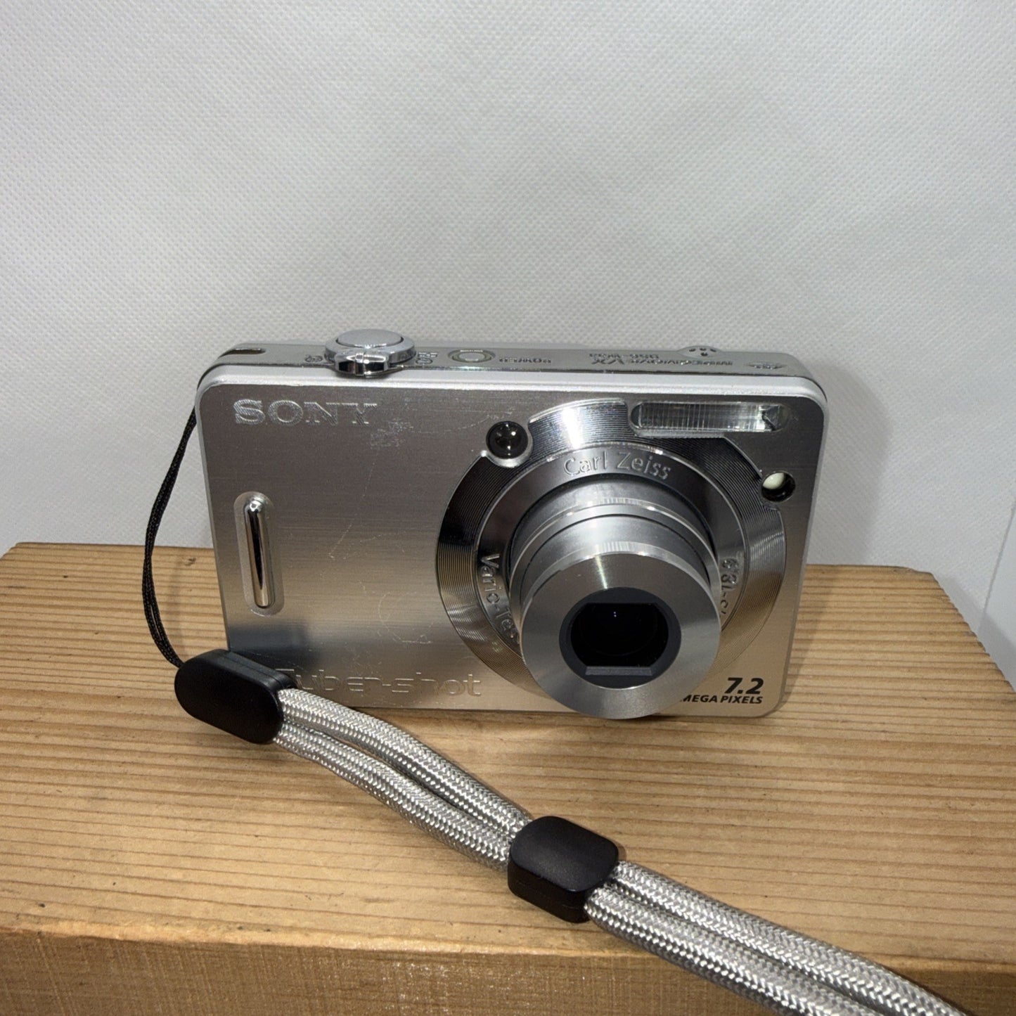 Sony Cyber-shot DSC-W55 7.2MP Digital Camera Tested + Charger Battery 2GB
