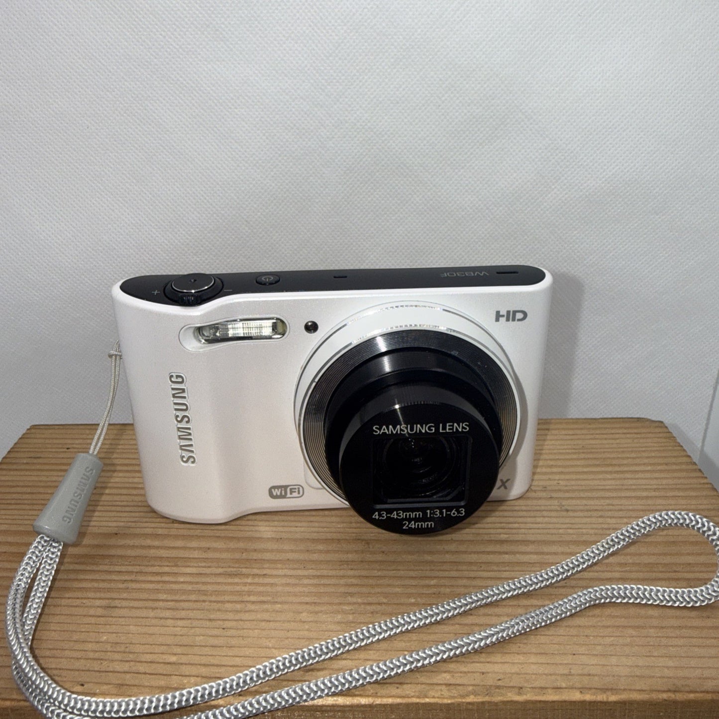 Samsung WB30F Smart Wifi 16.2MP Digital Camera Boxed Tested + Accessories