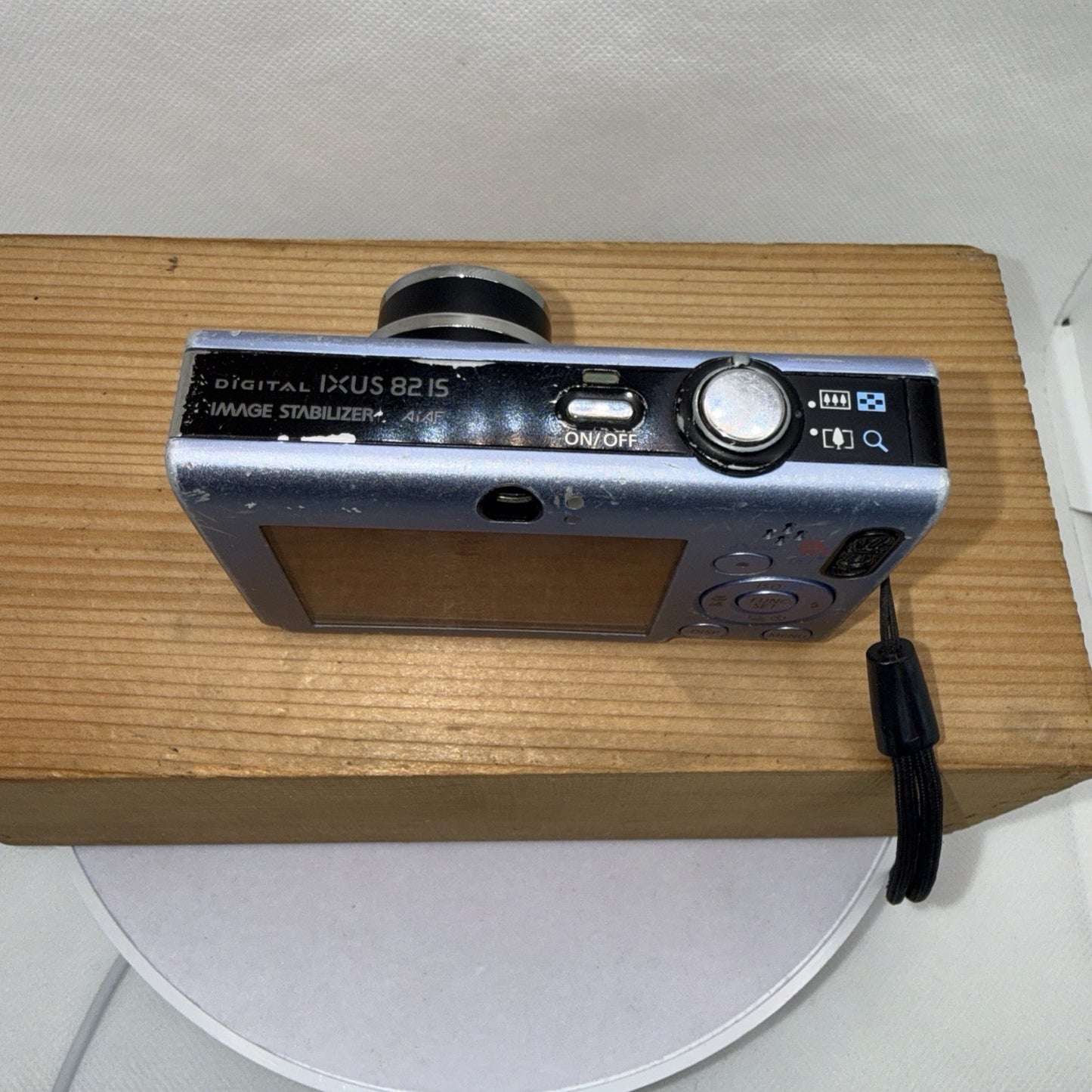 Canon IXUS 82 IS 8MP Digital Camera Tested + Charger Battery 4GB SD Card