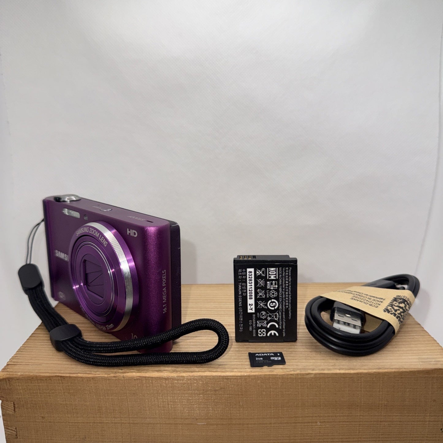 Samsung ST200F 16.1MP Digital Camera *Battery flap missing + Charger Battery 2GB
