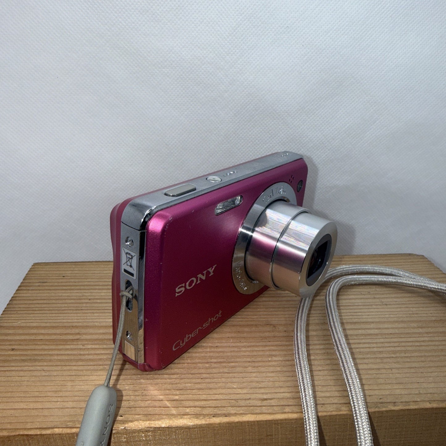 Sony Cybershot DSC-W220 Digital Compact Camera Working w/ 4x Optical Zoom Lens