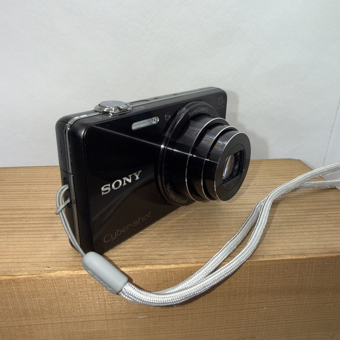 Sony Cybershot DSC-WX220 18.2MP Digital Camera Tested (minor screen issue)