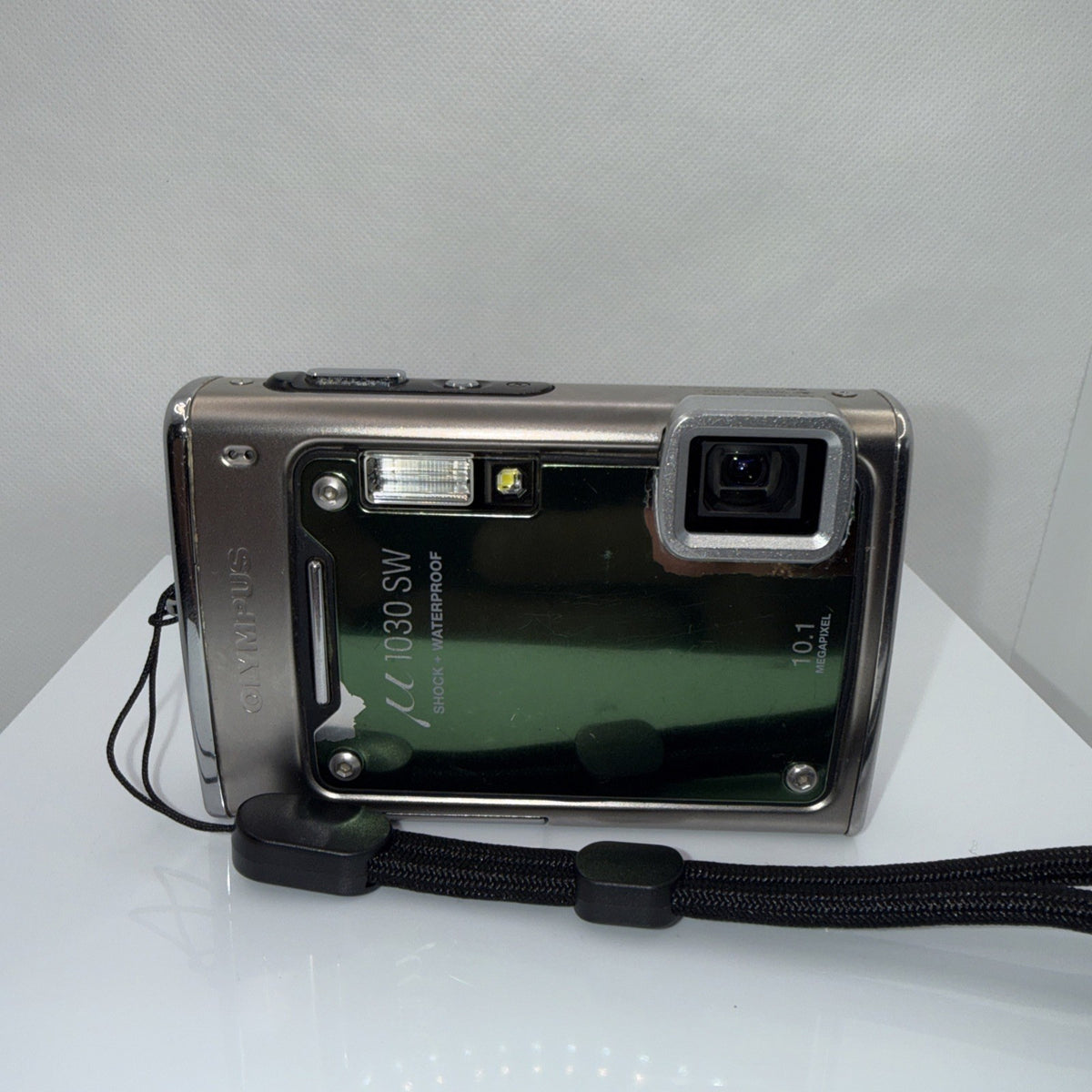 Olympus U 1030 SW Digital Camera Waterproof Tested + Charger Battery Memory