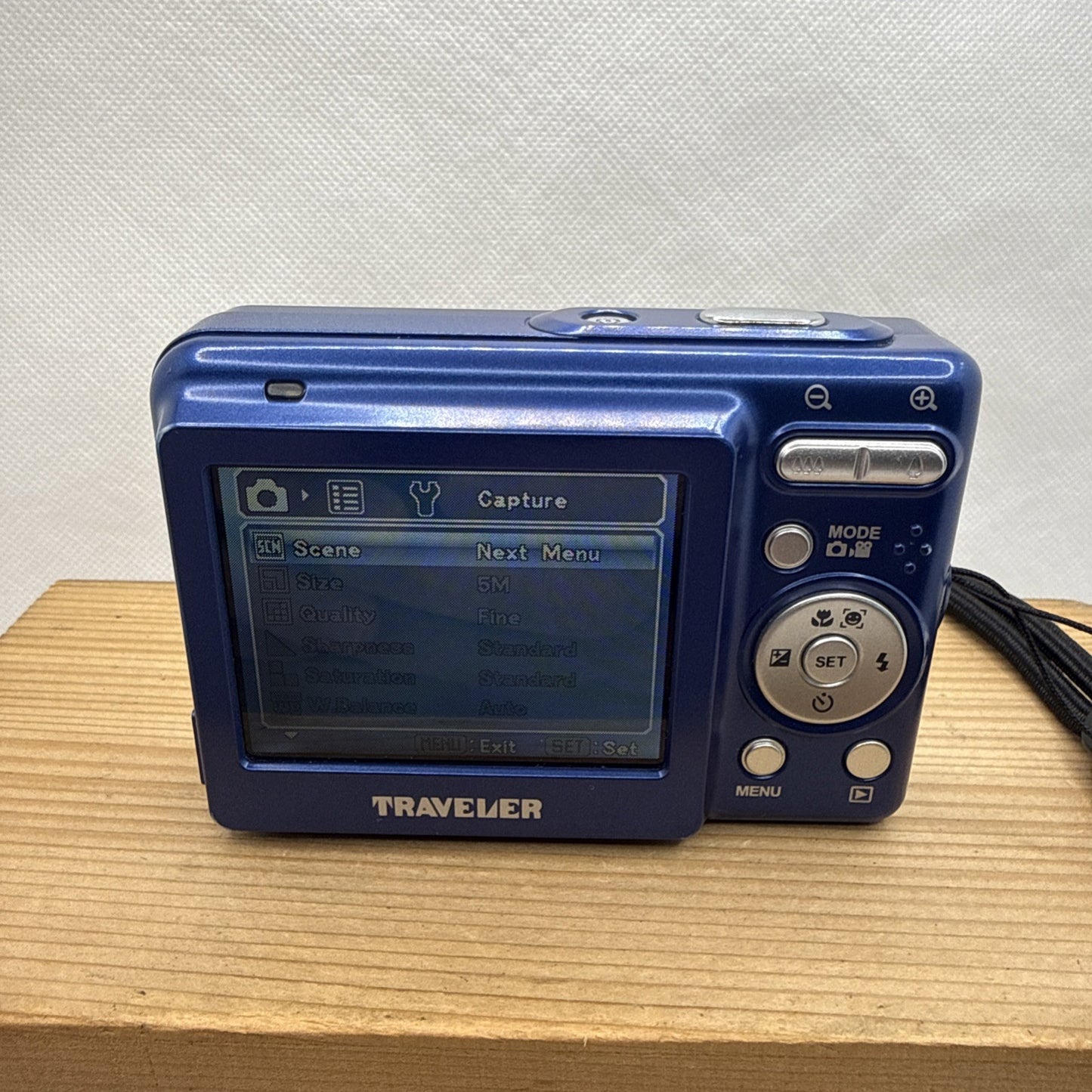 Traveler Digital Camera FX-5 5.0MP Blue Tested Plus 4GB SD Card