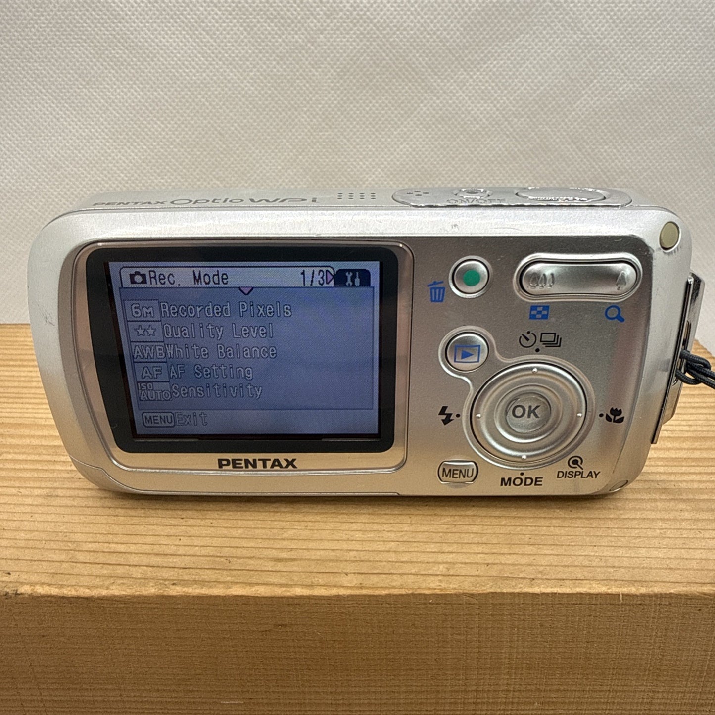 Pentax Option Wpi Waterproof 6MP Digital Camera Tested Boxed + Charger Battery