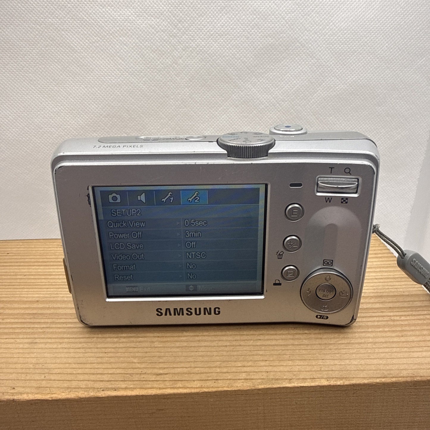 Samsung S730 7.2MP Digital Camera Tested Working Plus 4GB SD Memory Card