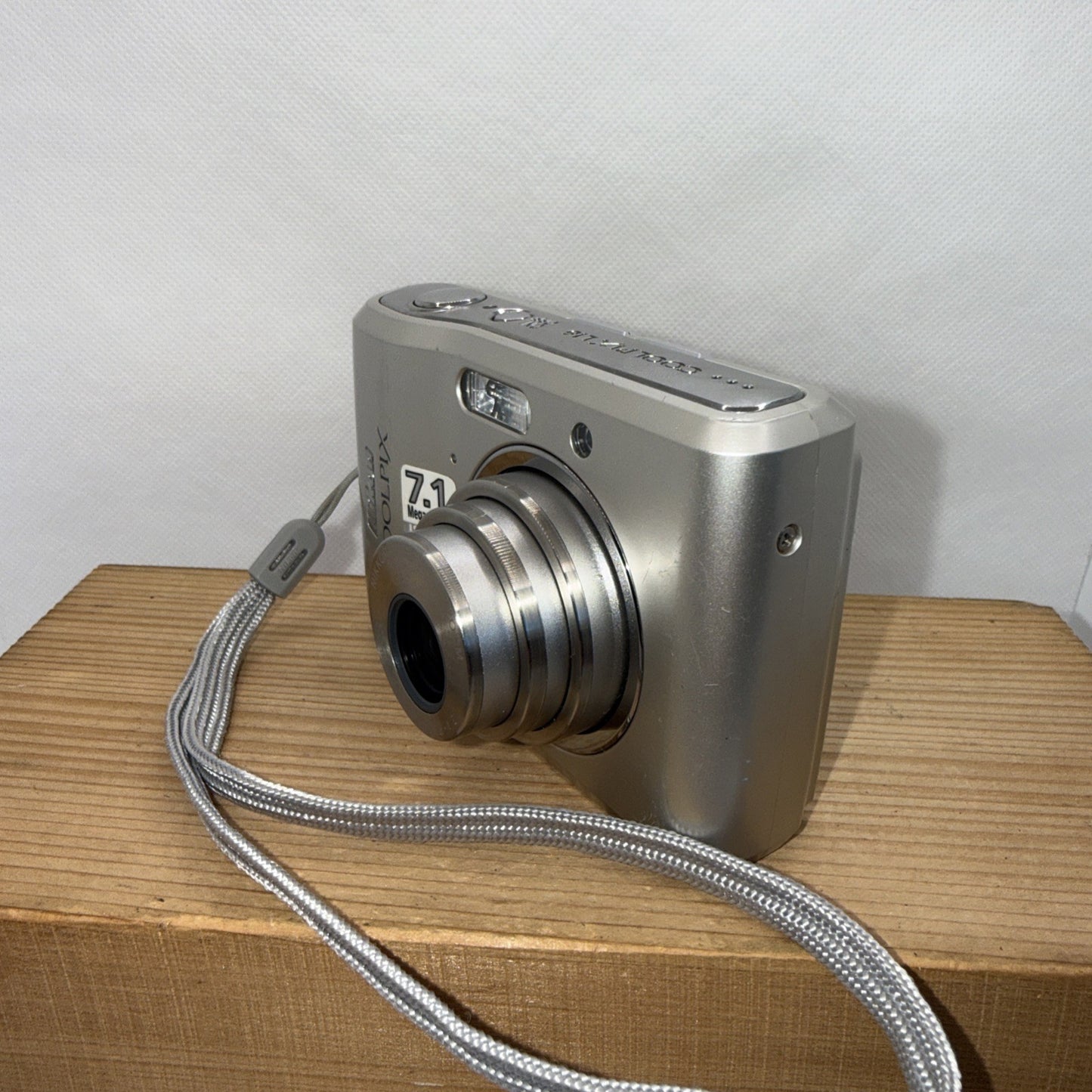 Nikon Coolpix L16 7.1MP Digital Camera Tested Working + 4GB SD Card & Free Gifts