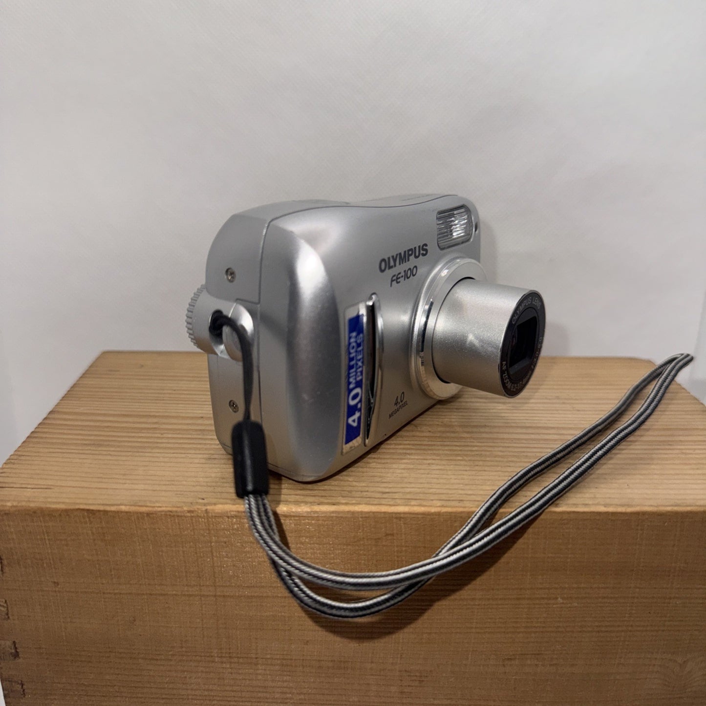 Olympus FE-100 4MP Digital Camera Tested + 1GB SD Memory Card & USB Cable