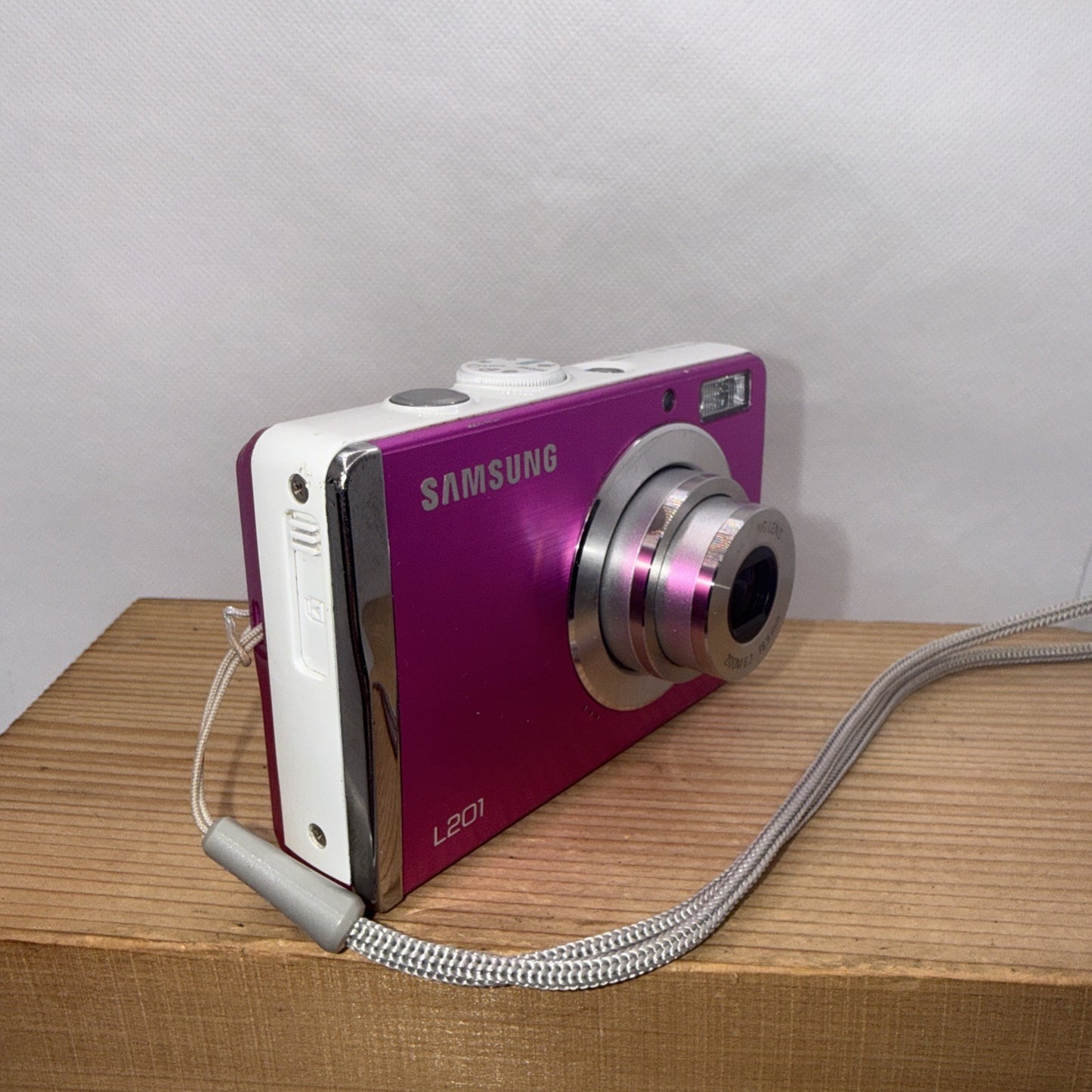 Samsung L201 10.2MP Pink Digital Camera Tested Working + Charger Battery 4GB SD