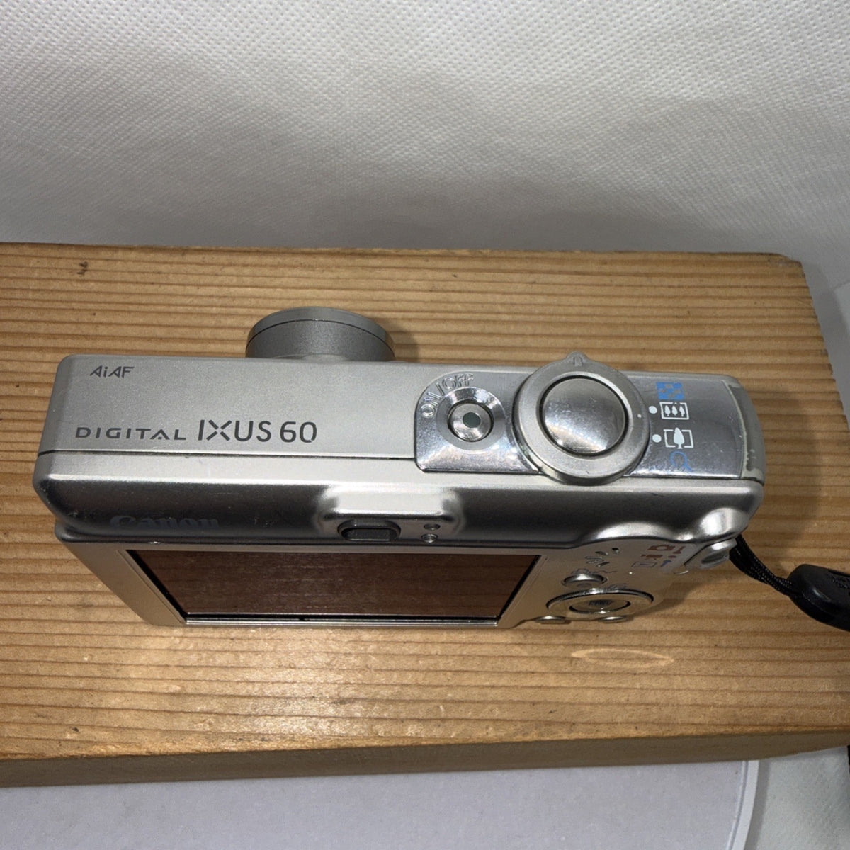 Canon Ixus 60 6MP Digital Camera Tested Plus Charger Battery 2GB SD Card Japan